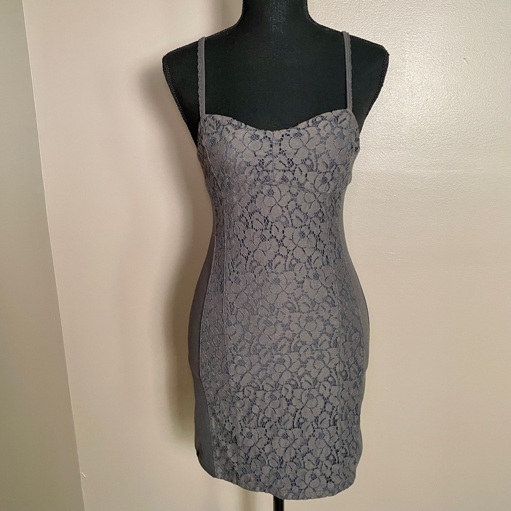 AMERICAN EAGLE Dove Grey Lace Bodycon Mini Dress Size 2 Y2K